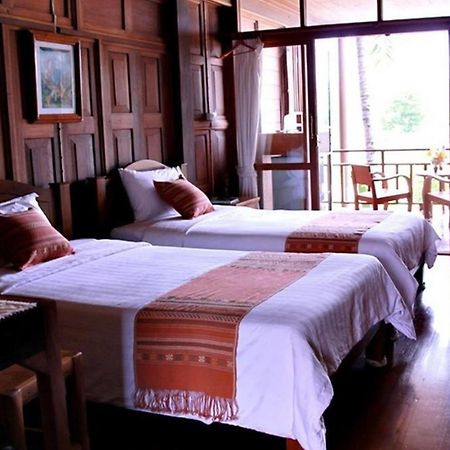 River Bank Resort Mae Sariang Exterior foto