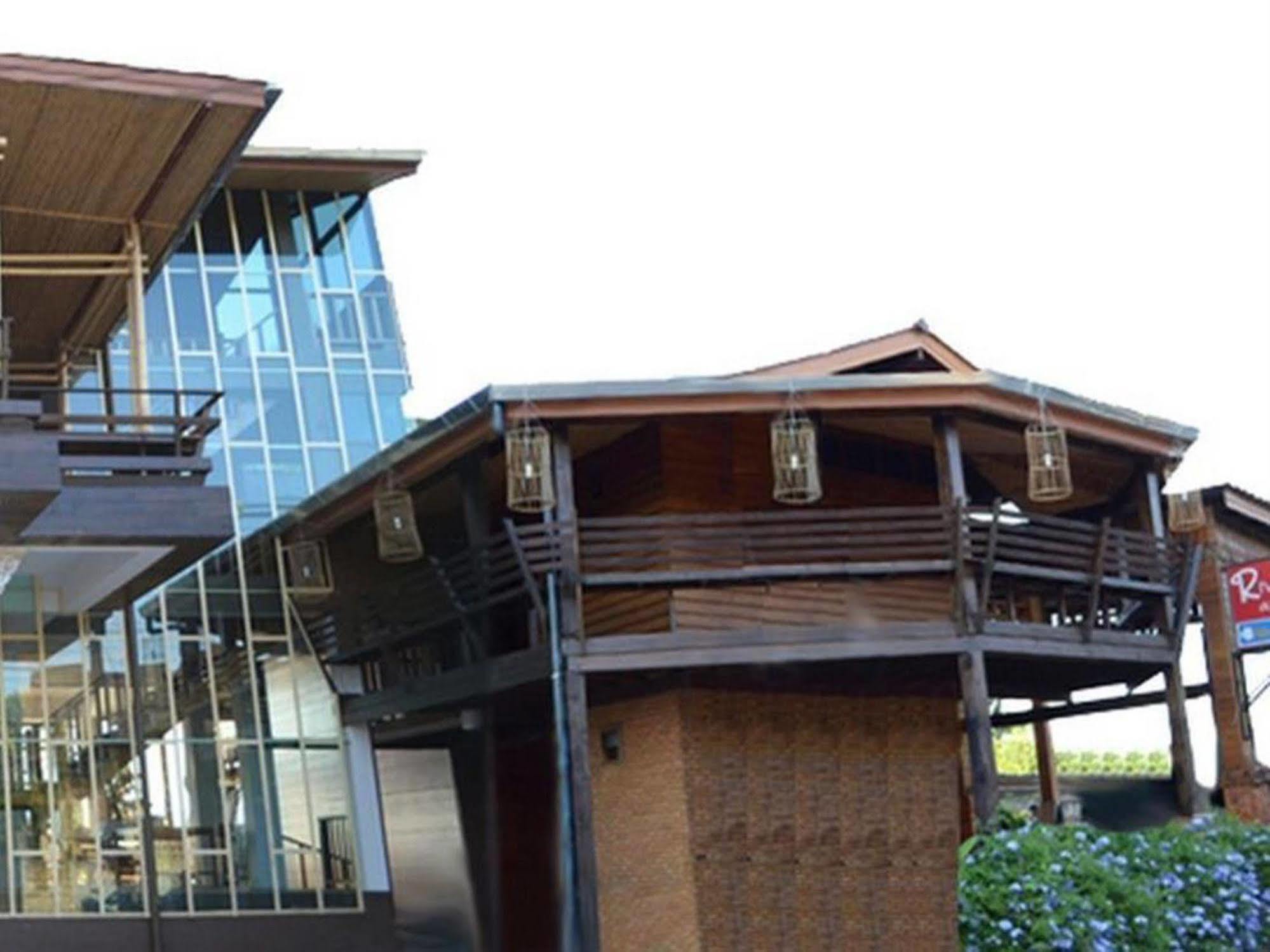 River Bank Resort Mae Sariang Exterior foto